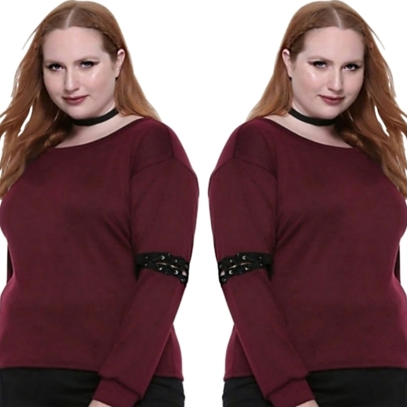 Hot Topic Plus ✦ Gothic Lace-Up Cutout Top ✦ Long Sleeve ✦ Black ✦ Size 1X ✦ NWT - Picture 4 of 12